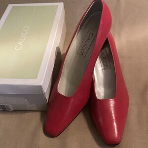NWT Calico Women's Chic Red Heels